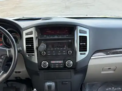 باجيرو GLS 2020 ذهبي 24