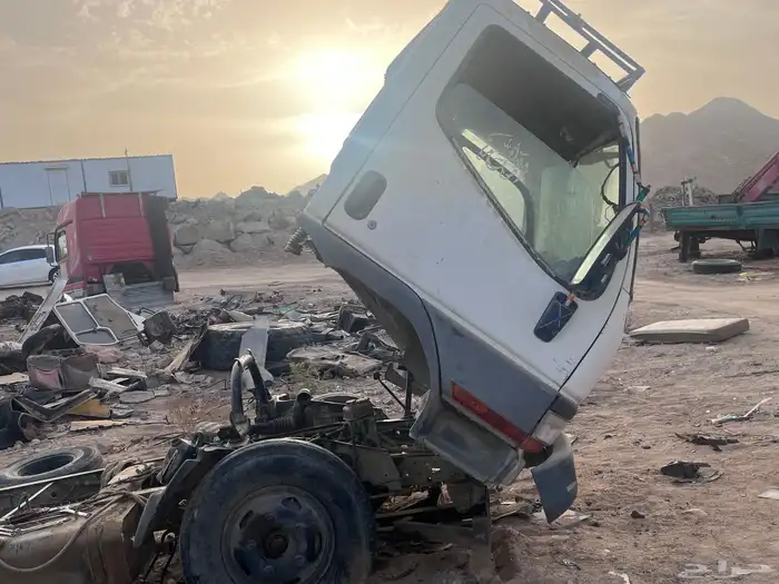 قطع غيار جميع انواع المعدات الثقيلة 7