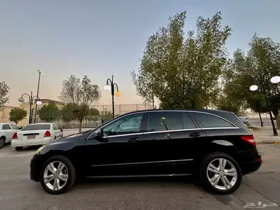 مرسيدس للبيع اليوم بسعر مغري بداعي السفر سيارة عائلية فخمه 1