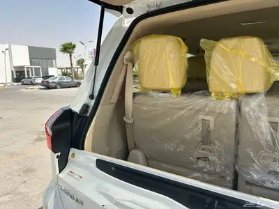 جيب لكزس 2021 LX570 - ممشى قليل بحالة الوكالة .. 45