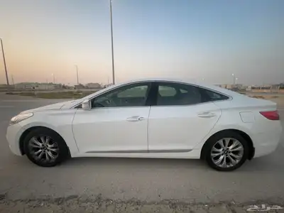 سياره ازيرا 2012 للبيع 5