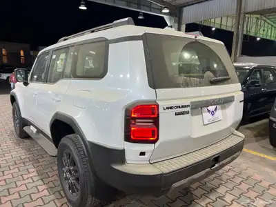 برادو TXL2 بنزين 2025 جديد 5