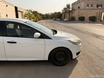 Ford Focus 2015 hatchback For Sale(Urgent Sale) 5