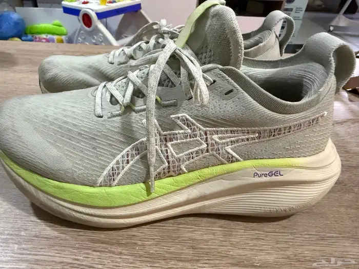 جزمة رجالية ASICS Gel-Nimbus 27 مقاس 42 - مستعملة 1