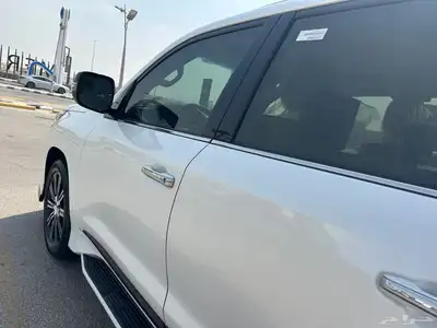 جيب لكزس 2021 LX570 - ممشى قليل بحالة الوكالة .. 21