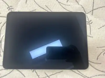 ايباد برو m4 256 وسماعة هايبر اكس كلاود 3 1