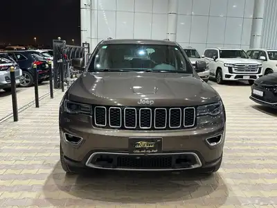 جيب جراند شيروكي موديل 2018 فل كامل لمتيد 1