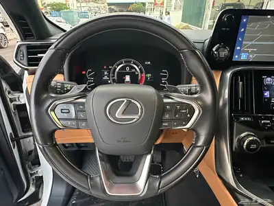 لكزس LX م 2023 بحااله الوكاااله عداد 41 ألف كم 37