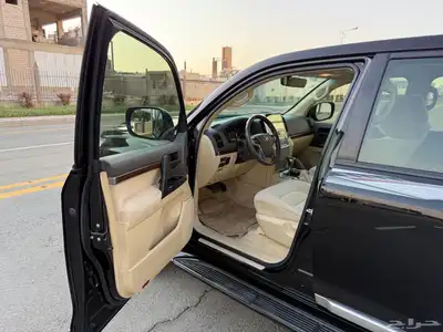 تويوتا لاندكروزر GX.R 2017 هدد - وارد وليد ممشى قليل 22