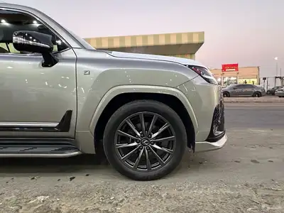 جيب لكزس 600 LX أف سبورت م 2024 سعودي شيه أصفاار 5