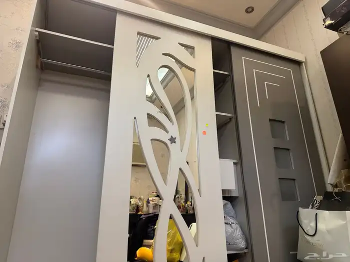 دولاب للبيع 0