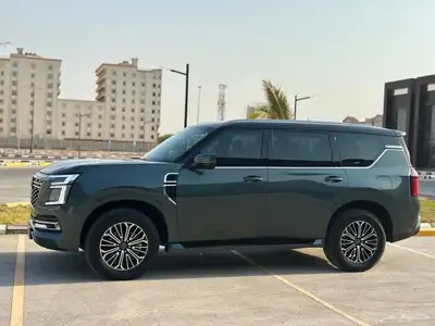 للبيع نيسان باترول موديل 2025 ماشي 4400 كم 9