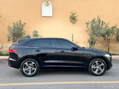 جاكور F-PaceR 6