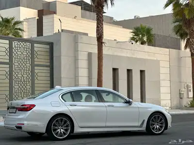 بي ام دبليو 730 قمه في النظافه 2019 34