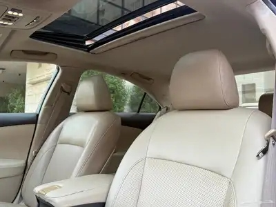 لكزس ES350 سعودي 2009 اسود داخل بيج 11