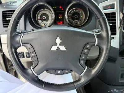 باجيرو GLS 2020 ذهبي 10