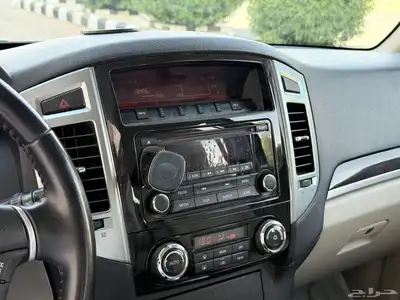 باجيرو GLS 2020 ذهبي 15