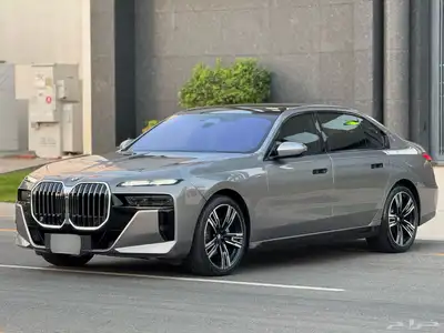 BMW 735 Li 2025 شبة جديد على الضمان KIT M 0