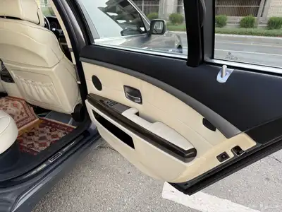 بي ام دبليو 745LI 2004 - سعودي - اندفيجوال - (( مخزن )) 30