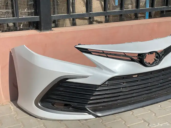 صدام صدامات أمامي كامري 2021-2024 أصلي نظيف 3