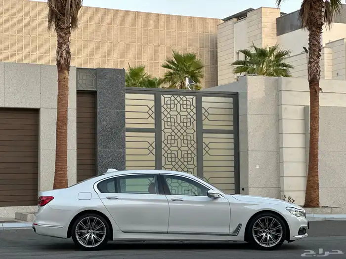 بي ام دبليو 730 قمه في النظافه 2019 33
