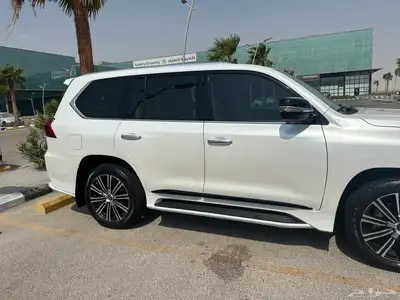 جيب لكزس 2021 LX570 - ممشى قليل بحالة الوكالة .. 9