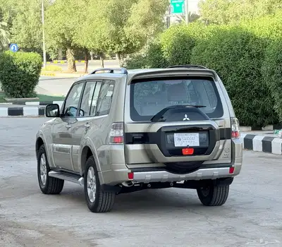 باجيرو GLS 2020 ذهبي 9