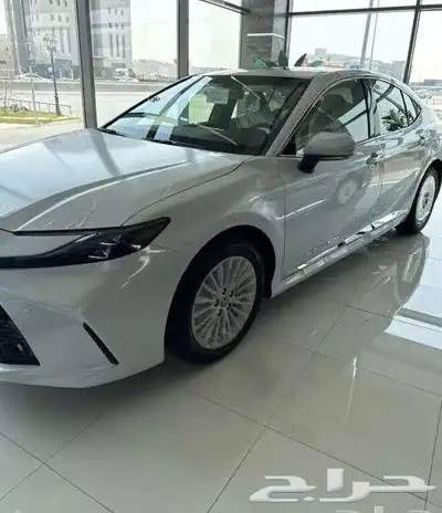 كامرى ال اى بنزين 2025 6