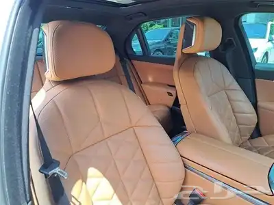 Bmw740i 2023 14