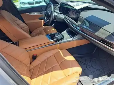 Bmw740i 2023 11