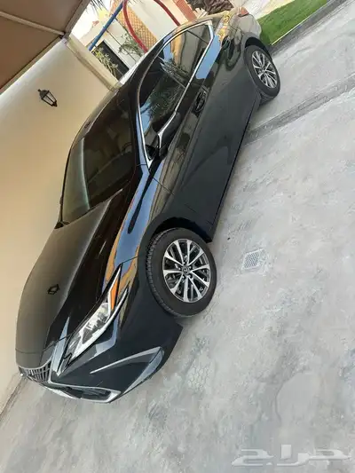 لكزس es250 2024 اسود 5
