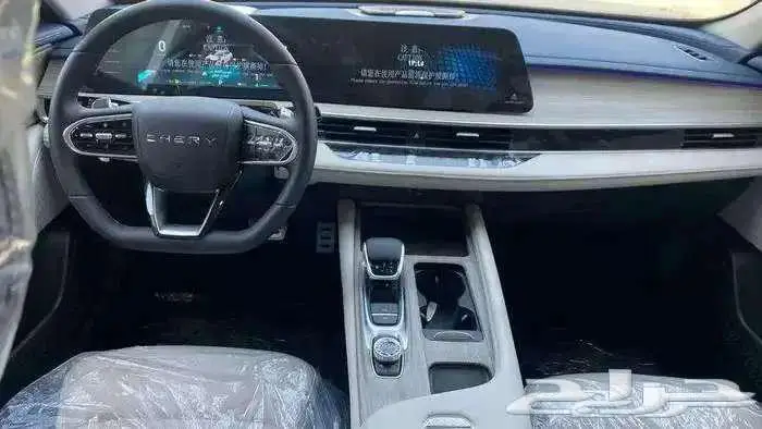 شيري اريزو 8 لاكجري وكمفورت موديل 2025 9