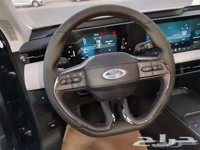 فورد تورس 2.0 امبينتي بنزين موديل 2025 4