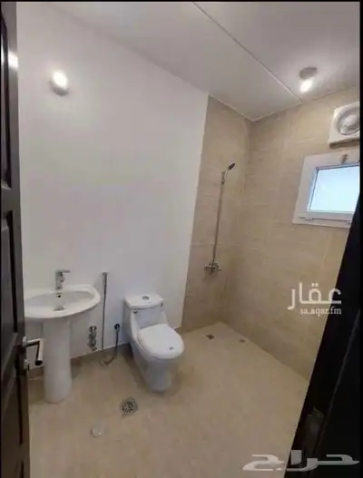 للبيع فلة في ضاحية خزام 3