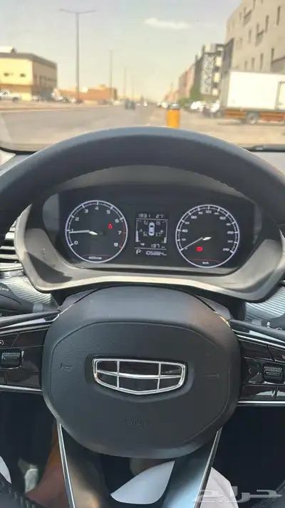 جيلي امجراند اسود على كحلي 2023 9