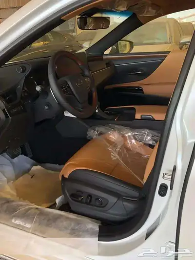 لكزس ES 350 فئه CC بريمي موديل 2025 بقسط 3183 الحسن 4