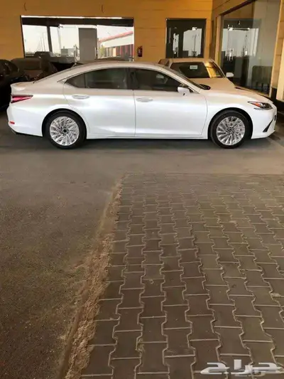 لكزس ES 350 فئه CC بريمي موديل 2025 بقسط 3183 الحسن 3