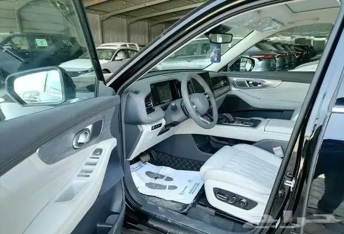 جاك GAC GS8 موديل 2024 فل كامل اصفار 5