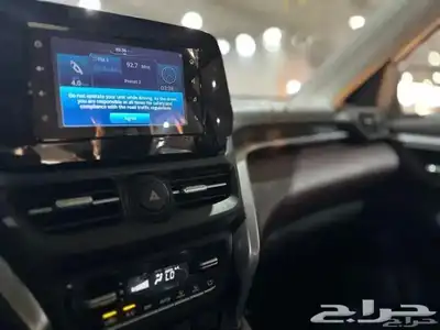 تويوتا اوربان GLX موديل 2025 3