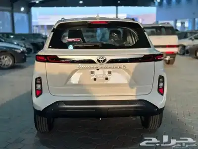 تويوتا اوربان GLX موديل 2025 6