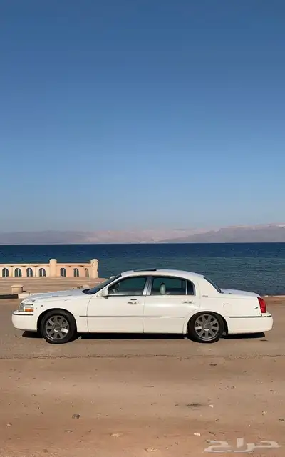 لنكولن تاون كار 8