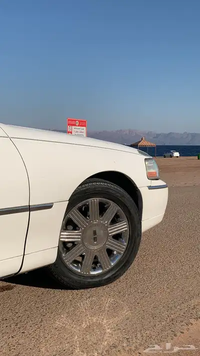 لنكولن تاون كار 11
