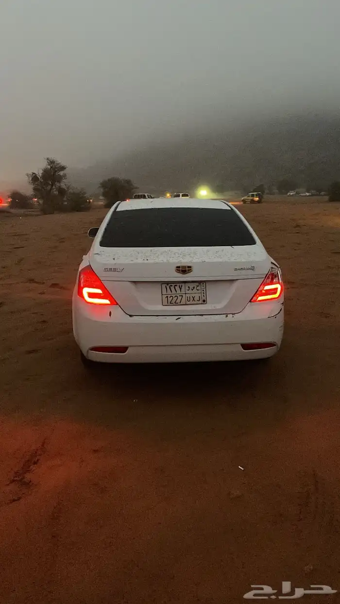 جيلي 2015 الفئه ec7 4