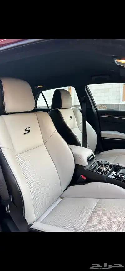 كرايزلر 2021 c300 s وكالة 9