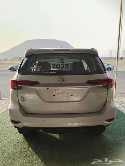 فورشنر GX2 بنزين دبل 4 سلندر 2025 ابيض 3