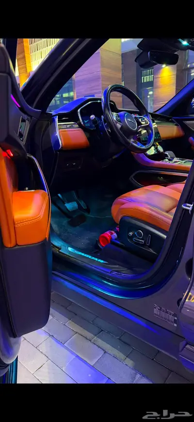 F-pace ( بلاك أديشن ) بحالة الوكالة 51