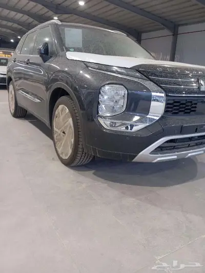 ميتسوبيشي اوتلاندر نص فل 2025 8