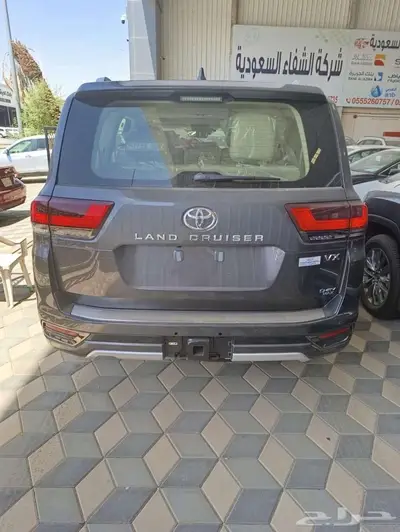 لاندكروزر VX هايبرد 8