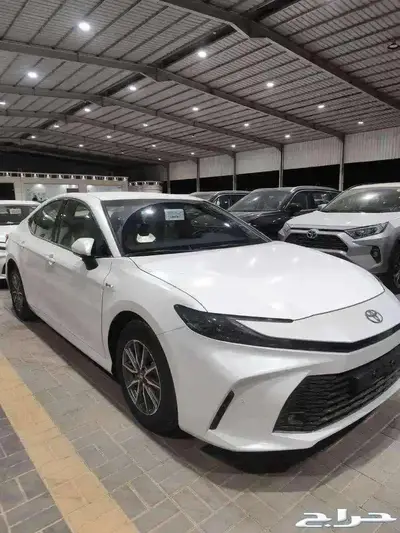 كامري E استاندر 2025 1
