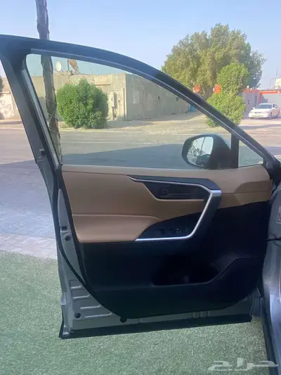 تويوتا راف فور 2023 دفع رباعي سعودي استخدام شخصي للبيع 28